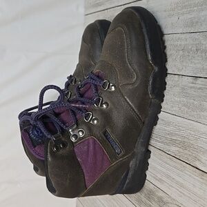 Merrell Adirondack Plum Brown Leather Ankle Hiking Boots Womens Size 6.5